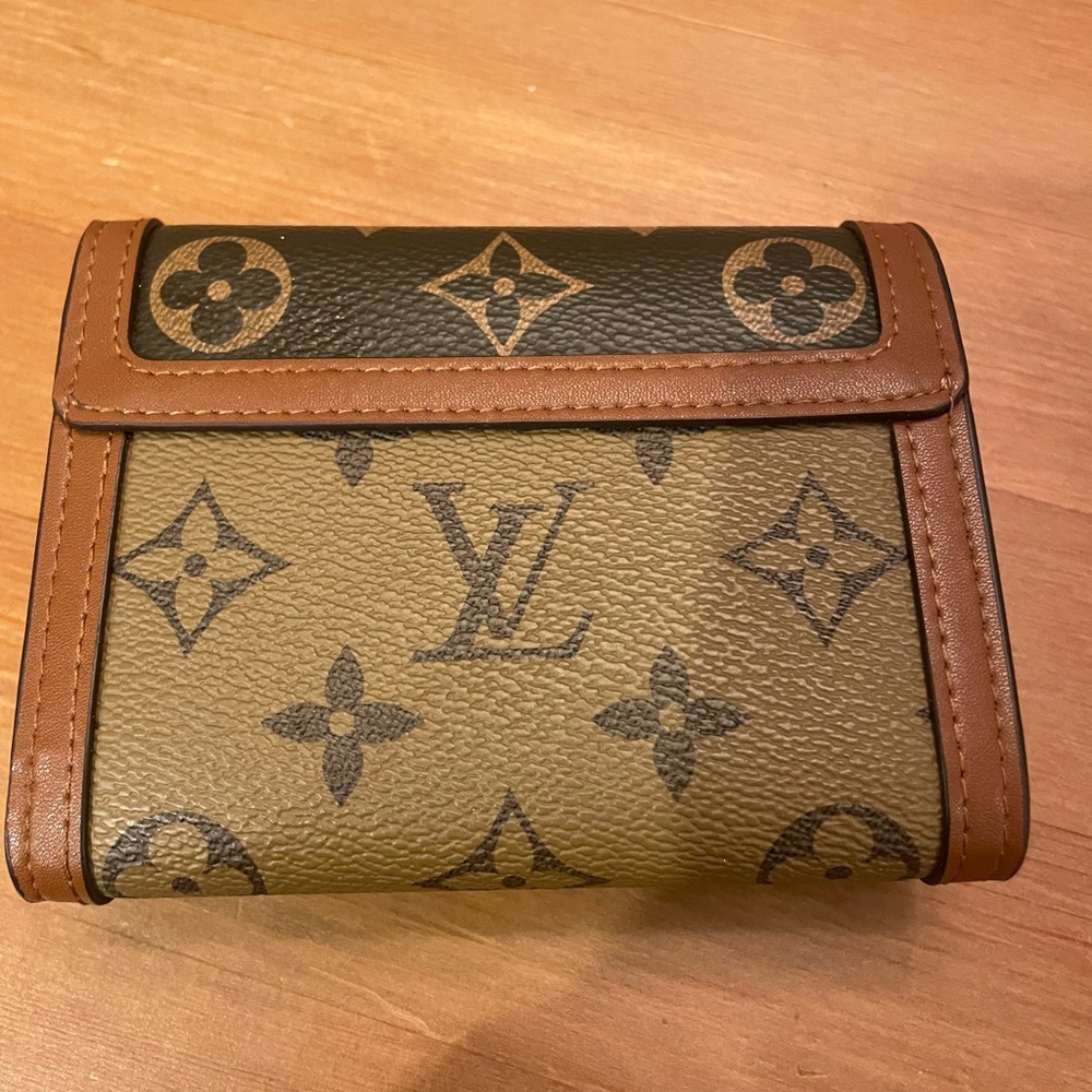 Monogram Dauphine Wallet - Picture 3 of 8